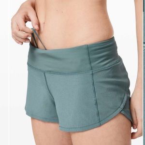 Lululemon Speed up low rise lined short 2.5